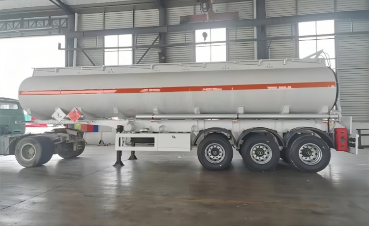 45000 Liter Tri Axle Tanker Trailer - Image 3